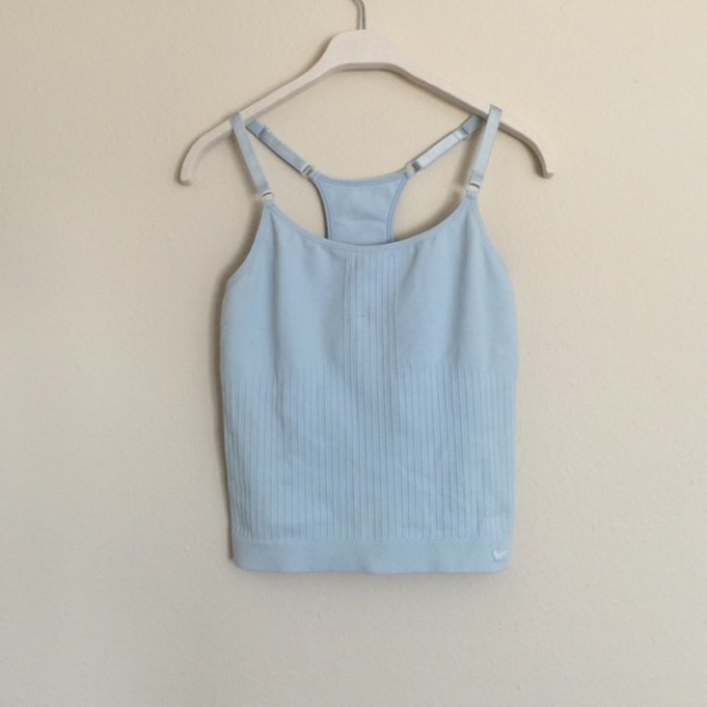 Nike top